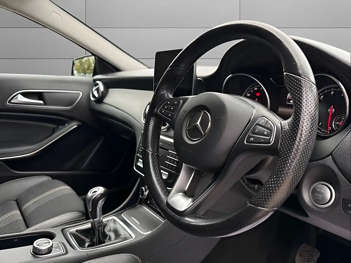 Used 2019 Mercedes-Benz Gla Class Urban Edition Red - Interior and Exterior details 11