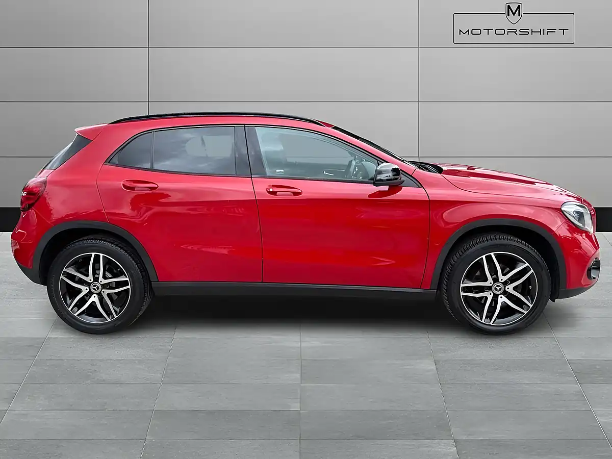Used 2019 Mercedes-Benz Gla Class Urban Edition Red - Interior and Exterior details 7