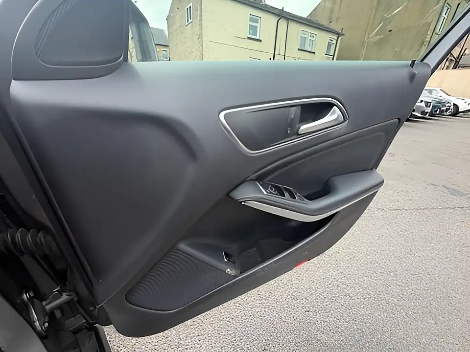 Used 2019 Mercedes-Benz Gla Se Executive Grey - Interior and Exterior details 13
