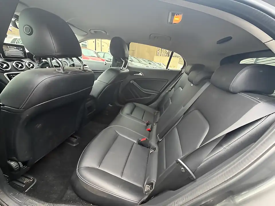Used 2019 Mercedes-Benz Gla Se Executive Grey - Interior and Exterior details 9