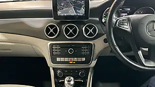 Used 2019 Mercedes-Benz Gla Se (executive) Grey - Interior and Exterior details 10