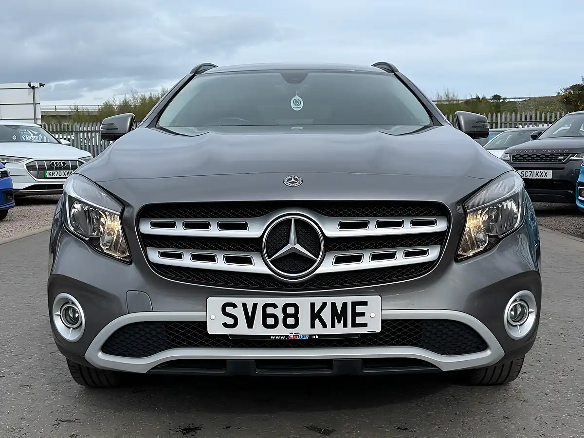 Used 2019 Mercedes-Benz Gla Se Mountain Grey - Interior and Exterior details 2