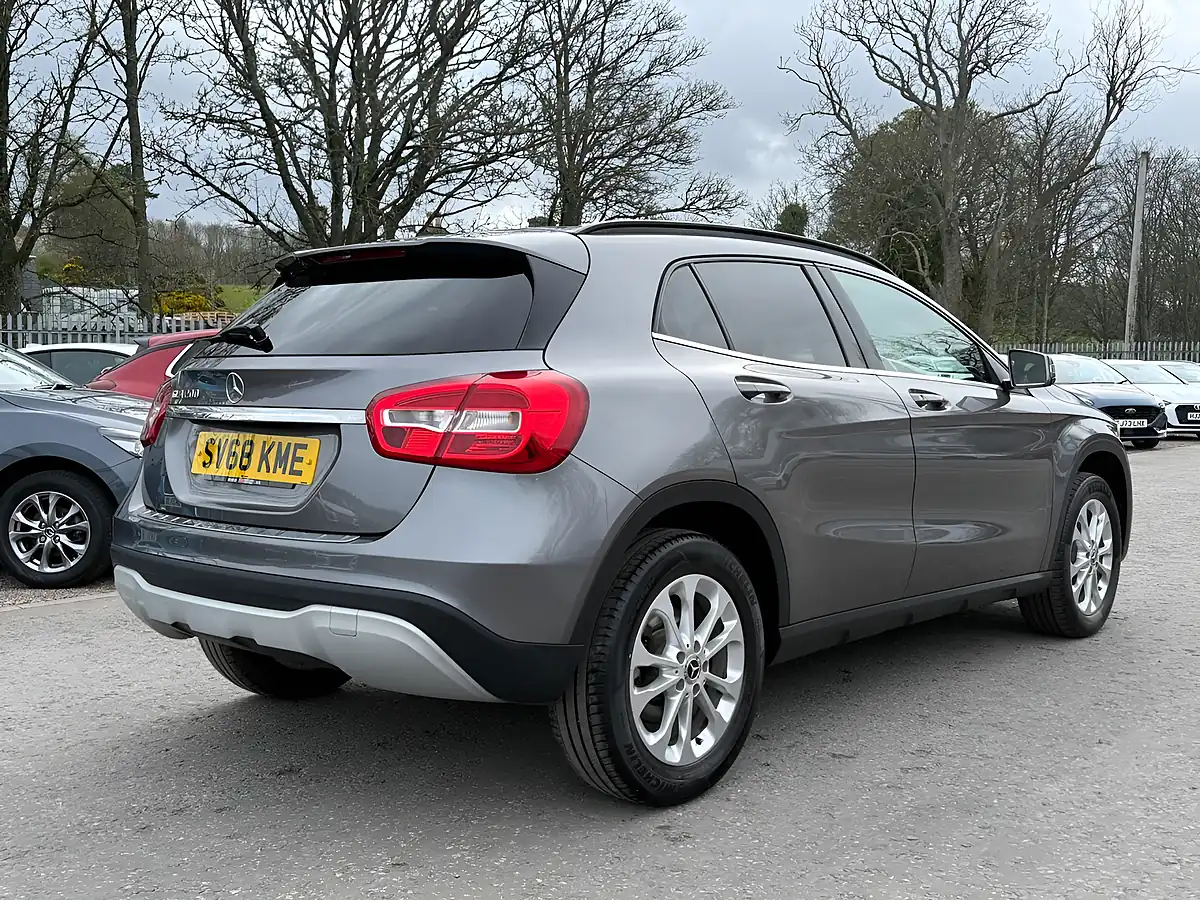 Used 2019 Mercedes-Benz Gla Se Mountain Grey - Interior and Exterior details 5