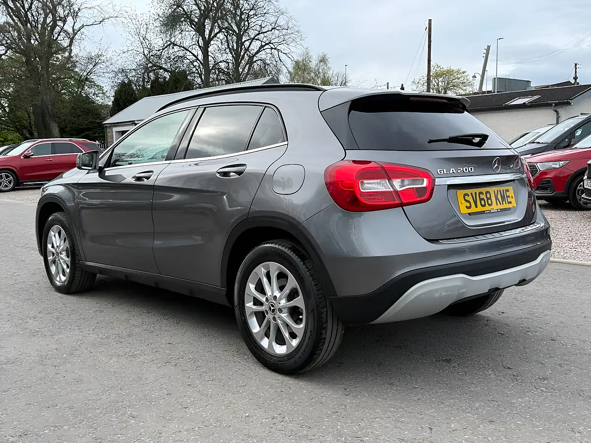 Used 2019 Mercedes-Benz Gla Se Mountain Grey - Interior and Exterior details 7