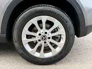 Used 2019 Mercedes-Benz Gla Se Mountain Grey - Interior and Exterior details 8