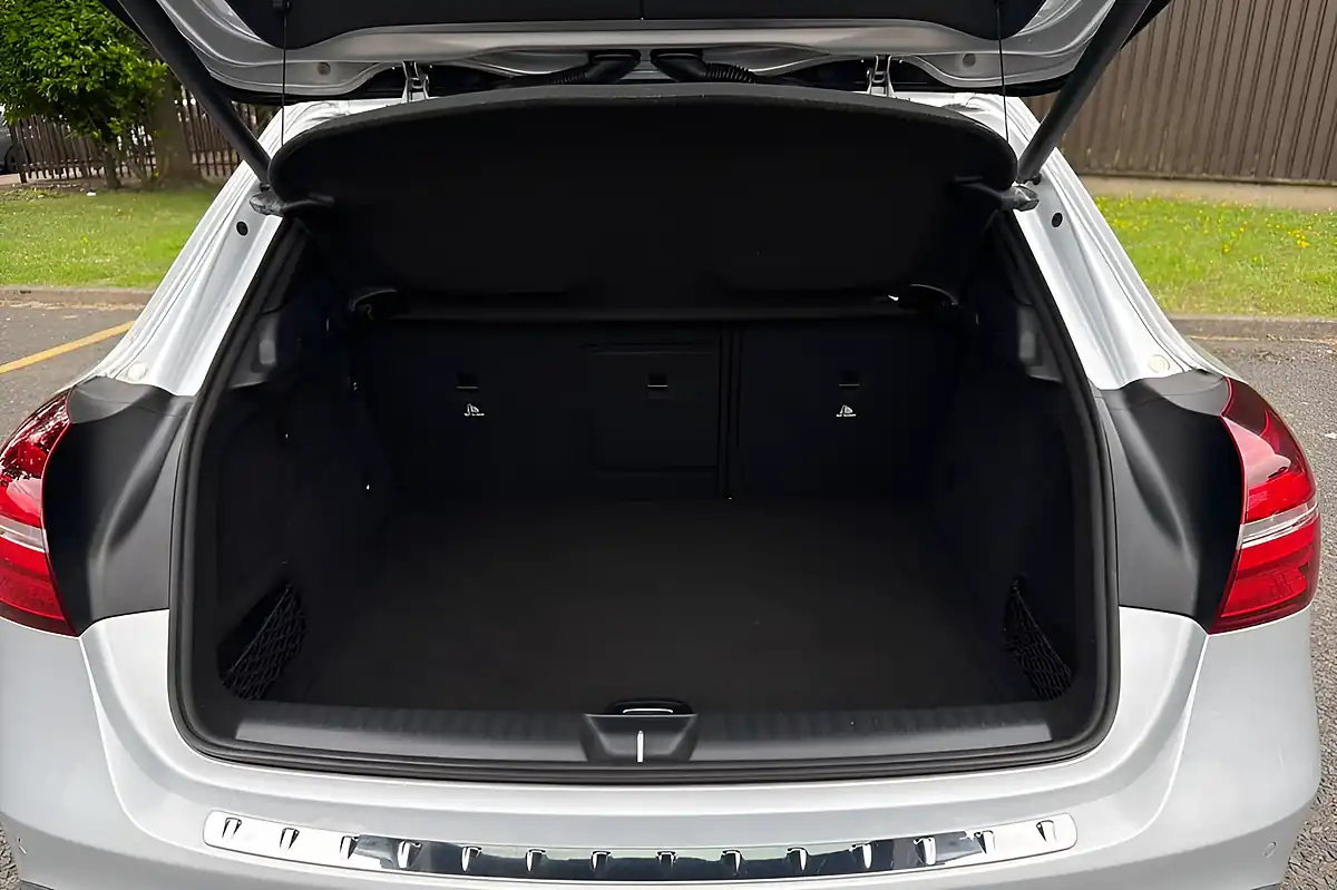 Used 2019 Mercedes-Benz Gla Sport Premium Plus Silver - Interior and Exterior details 10