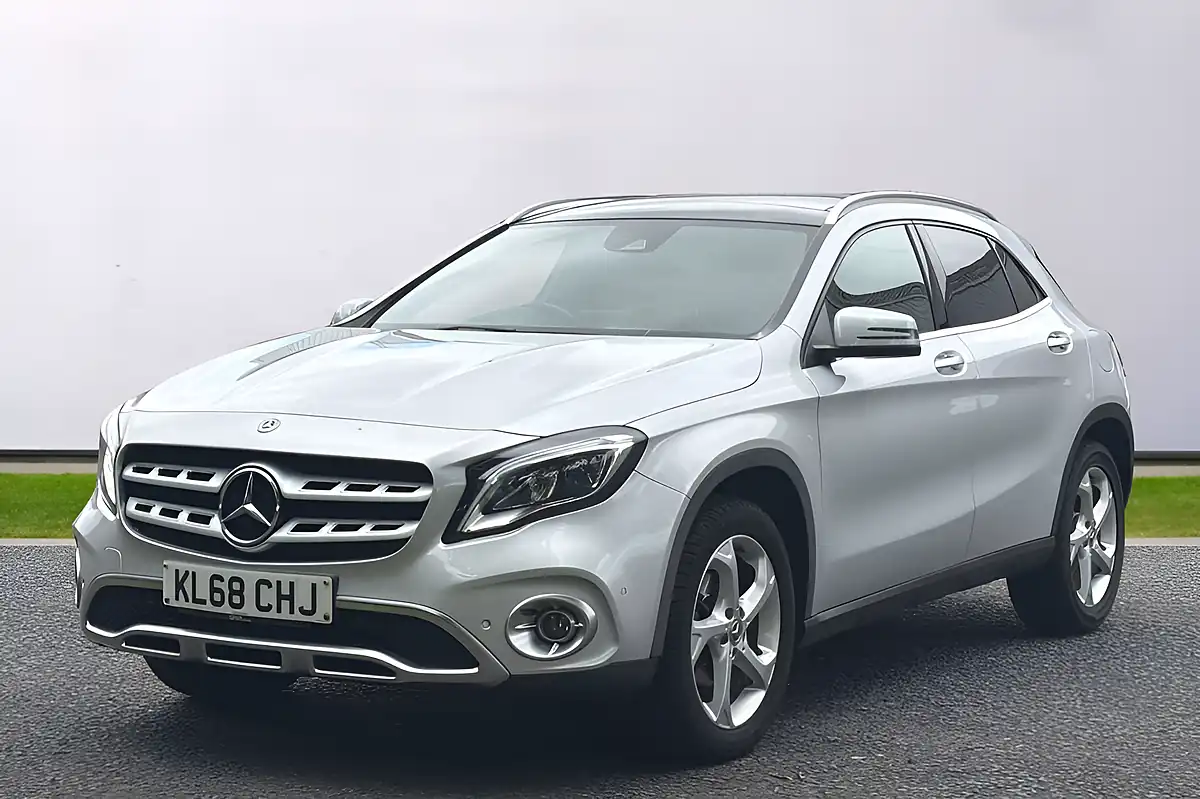 Used 2019 Mercedes-Benz Gla Sport Premium Plus Silver - Interior and Exterior details 3