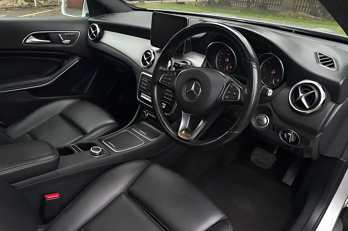 Used 2019 Mercedes-Benz Gla Sport Premium Plus Silver - Interior and Exterior details 9
