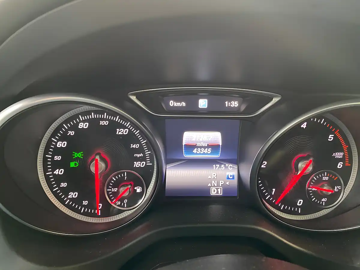 Used 2019 Mercedes-Benz Gla Sport Silver - Interior and Exterior details 17