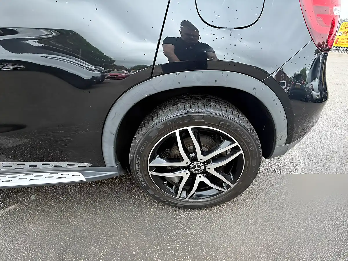 Used 2019 Mercedes-Benz Gla Urban Edition Black - Interior and Exterior details 16