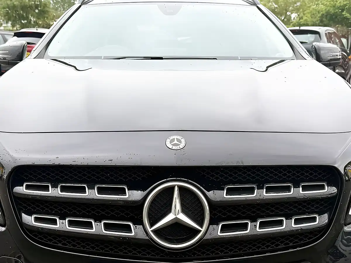 Used 2019 Mercedes-Benz Gla Urban Edition Black - Interior and Exterior details 4
