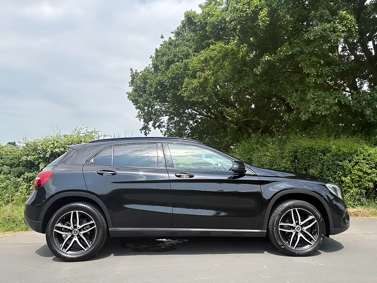 Used 2019 Mercedes-Benz Gla Urban Edition Black - Interior and Exterior details 5