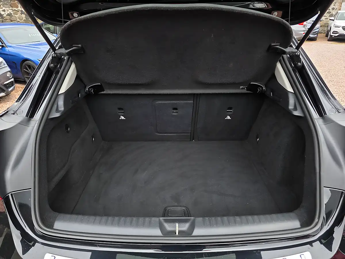 Used 2019 Mercedes-Benz Gla Urban Edition Cosmos Black Metallic - Interior and Exterior details 13