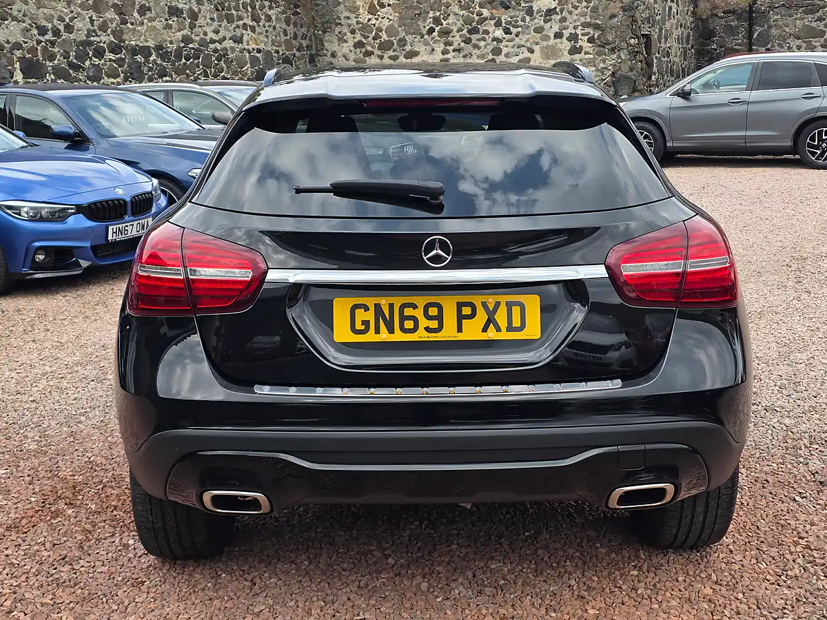 Used 2019 Mercedes-Benz Gla Urban Edition Cosmos Black Metallic - Interior and Exterior details 17