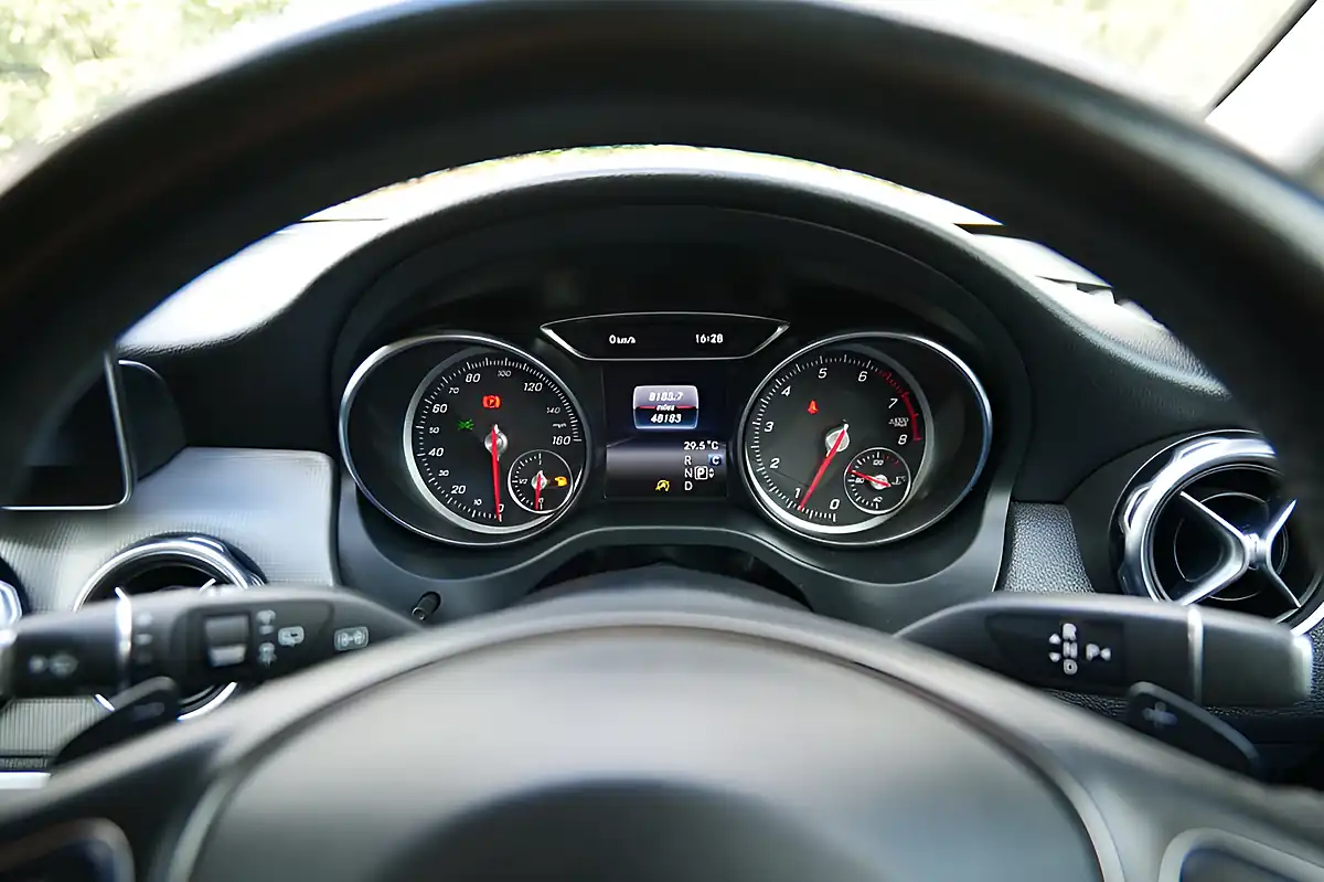Used 2019 Mercedes-Benz Gla Urban Edition Grey - Interior and Exterior details 10