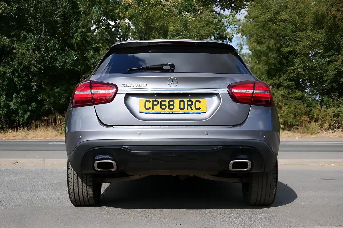 Used 2019 Mercedes-Benz Gla Urban Edition Grey - Interior and Exterior details 5