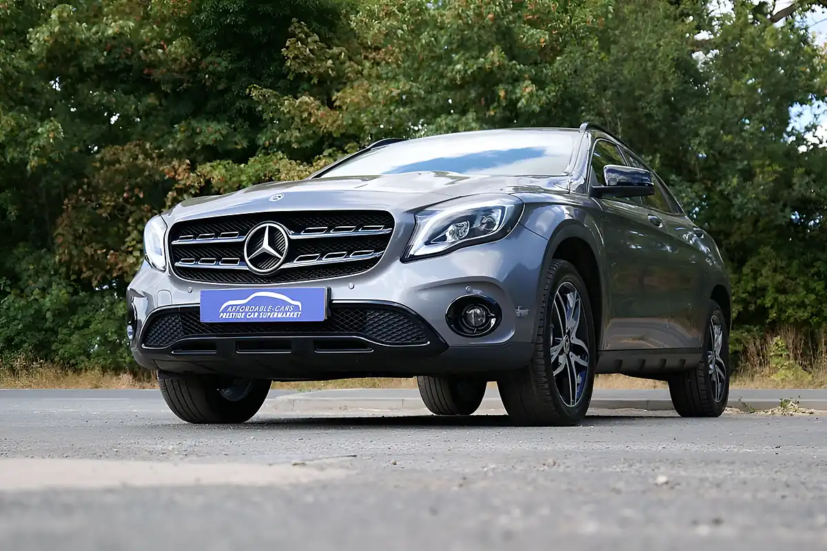 Used 2019 Mercedes-Benz Gla Urban Edition Grey - Interior and Exterior details 6