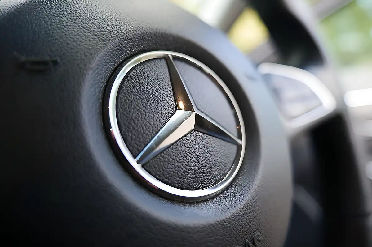 Used 2019 Mercedes-Benz Gla Urban Edition Grey - Interior and Exterior details 8