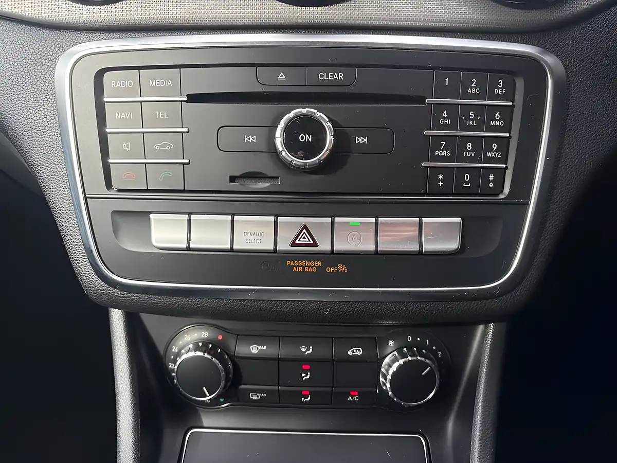 Used 2019 Mercedes-Benz Gla Urban Edition Grey - Interior and Exterior details 12