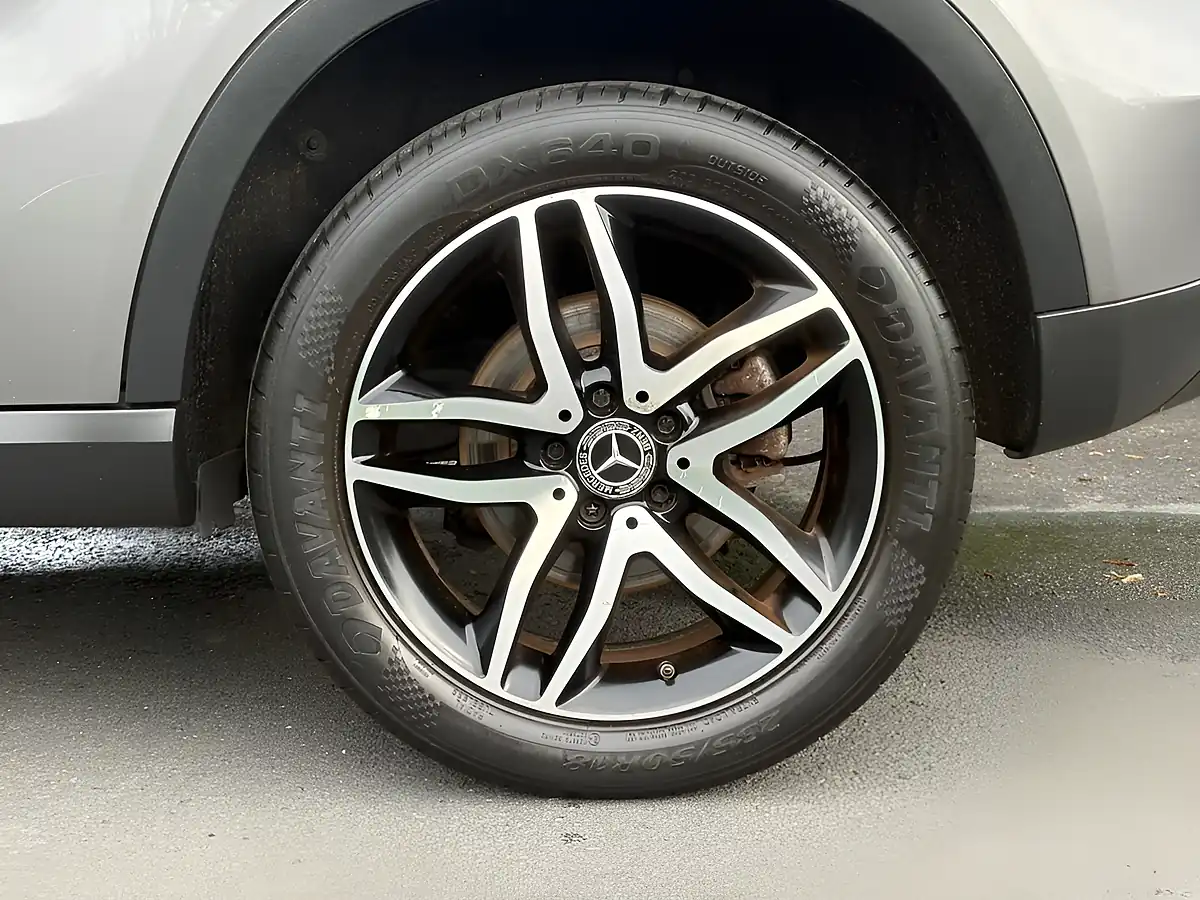 Used 2019 Mercedes-Benz Gla Urban Edition Grey - Interior and Exterior details 18