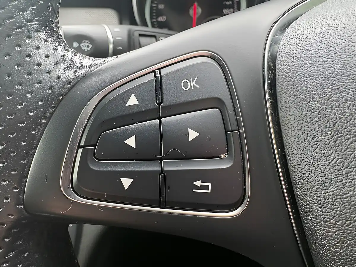 Used 2019 Mercedes-Benz Gla Urban Edition Grey - Interior and Exterior details 19