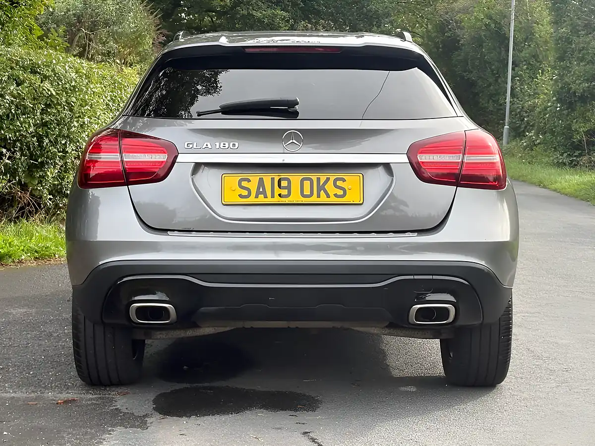 Used 2019 Mercedes-Benz Gla Urban Edition Grey - Interior and Exterior details 3