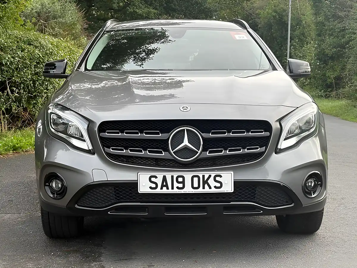 Used 2019 Mercedes-Benz Gla Urban Edition Grey - Interior and Exterior details 8