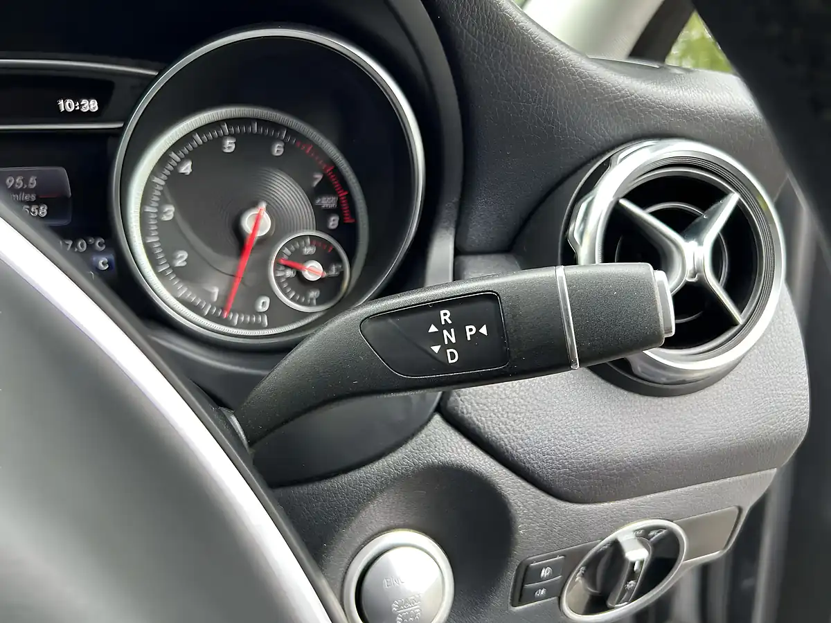 Used 2019 Mercedes-Benz Gla Urban Edition Grey - Interior and Exterior details 14