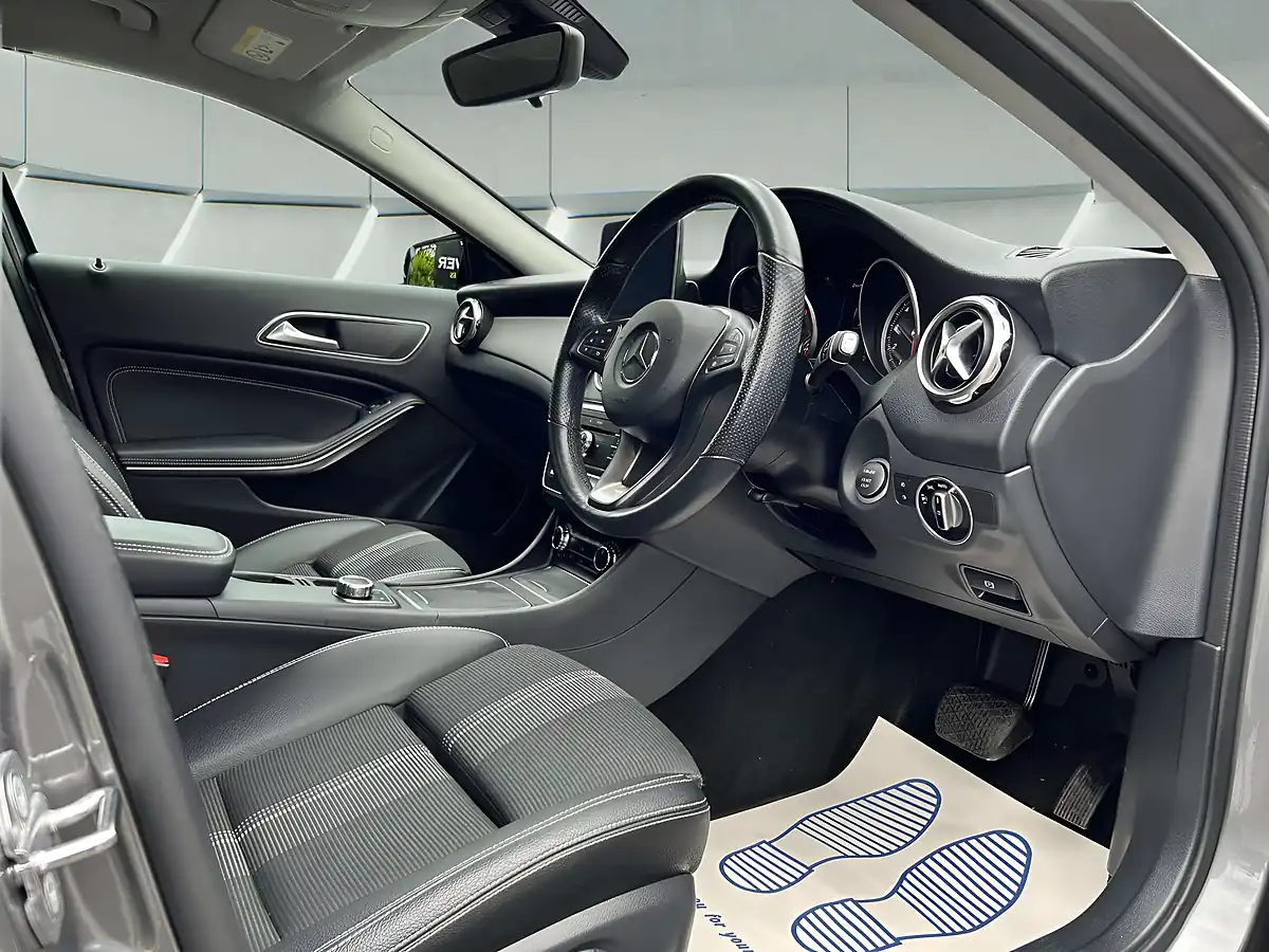 Used 2019 Mercedes-Benz Gla Urban Edition Grey - Interior and Exterior details 19