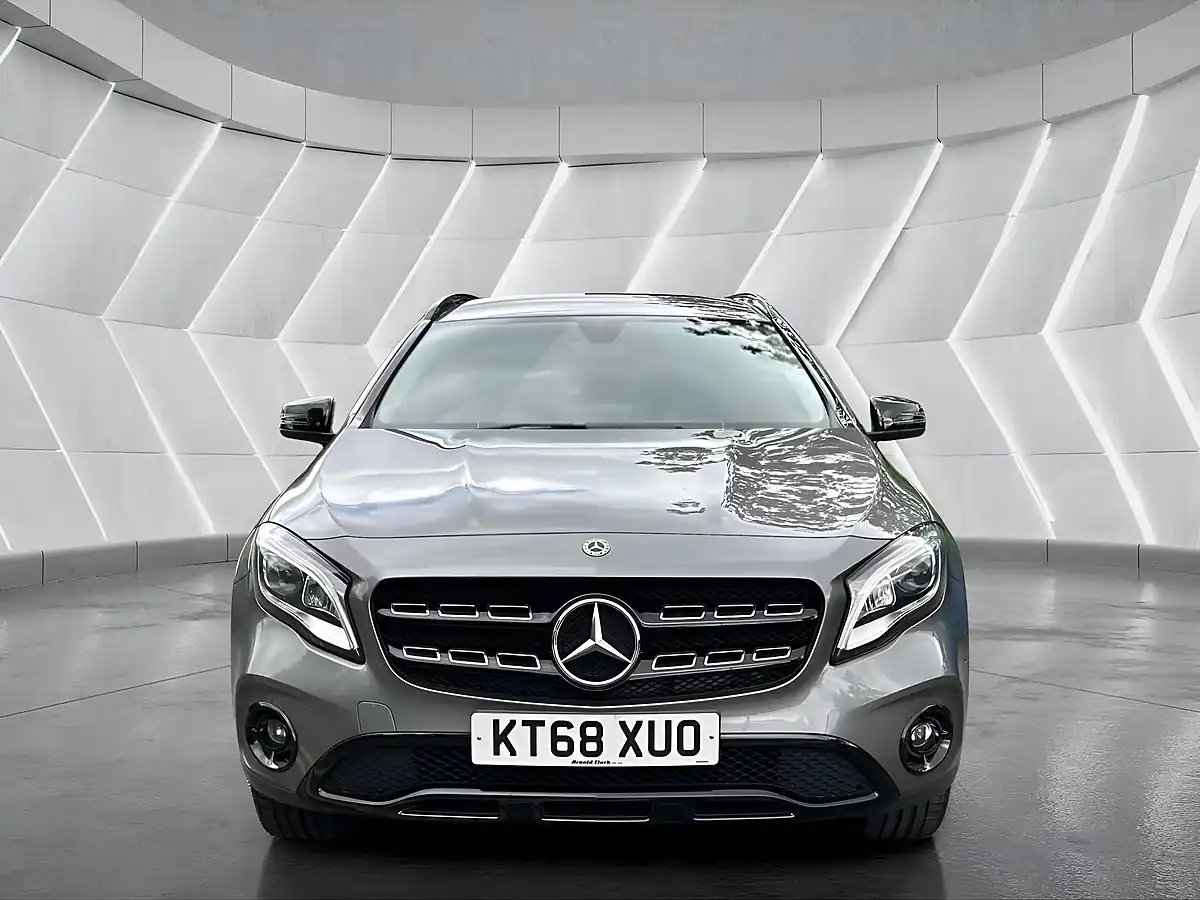 Used 2019 Mercedes-Benz Gla Urban Edition Grey - Interior and Exterior details 3