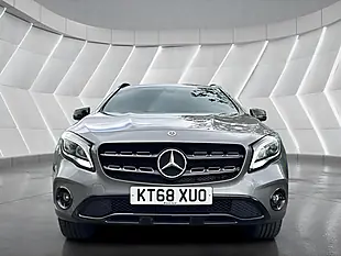 Used 2019 Mercedes-Benz Gla Urban Edition Grey - Interior and Exterior details 4