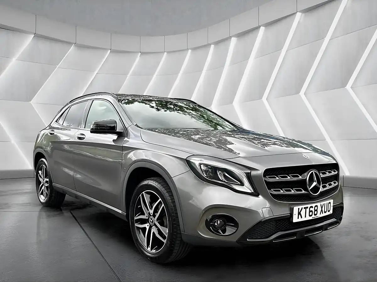 Used 2019 Mercedes-Benz Gla Urban Edition Grey - Interior and Exterior details 5