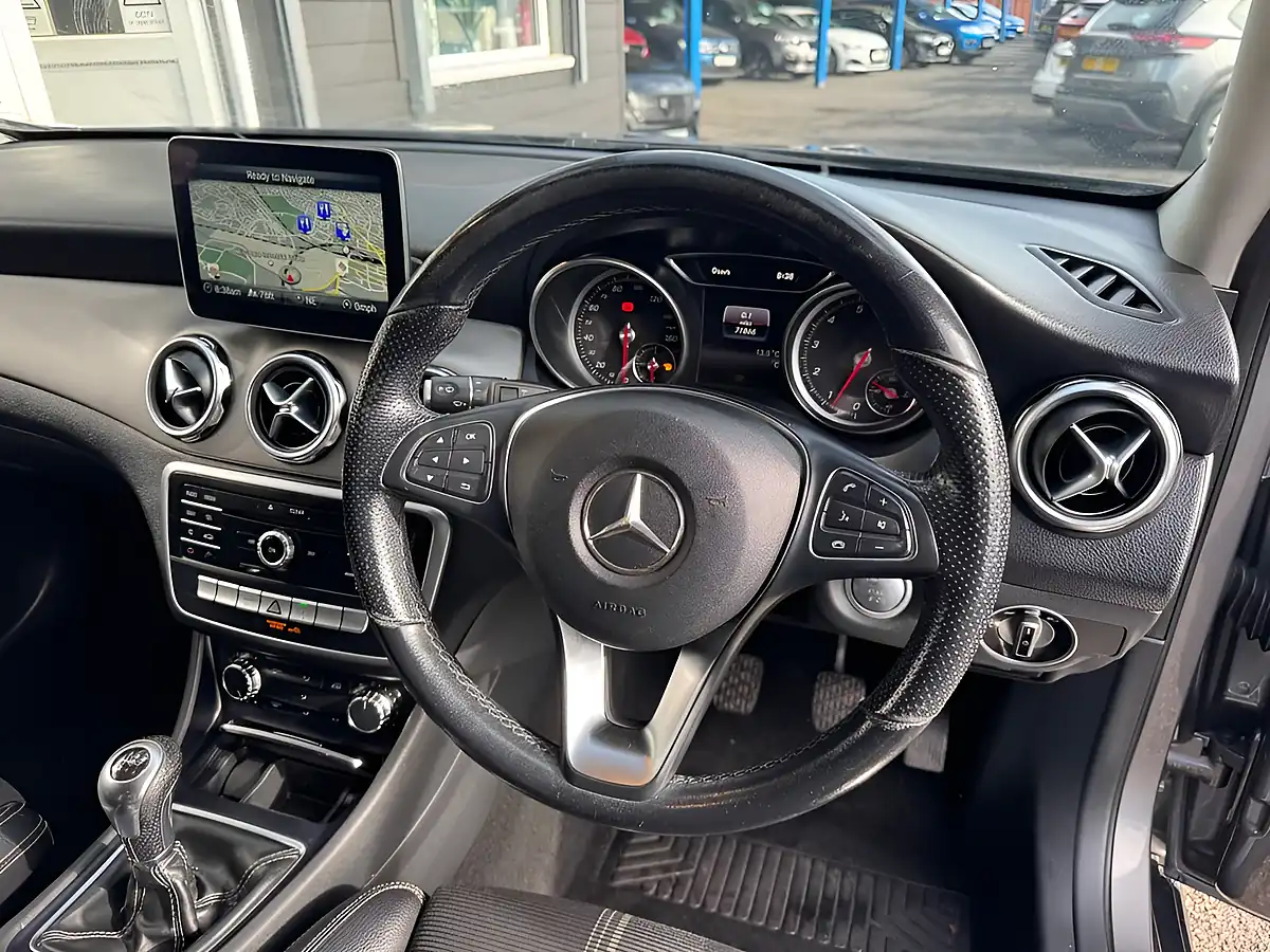 Used 2019 Mercedes-Benz Gla Urban Edition Grey - Interior and Exterior details 11