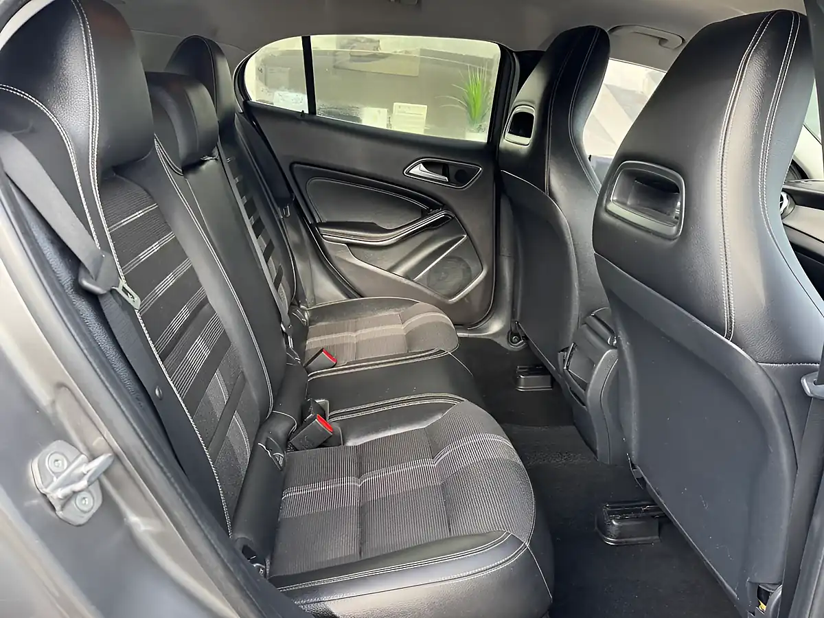 Used 2019 Mercedes-Benz Gla Urban Edition Grey - Interior and Exterior details 18