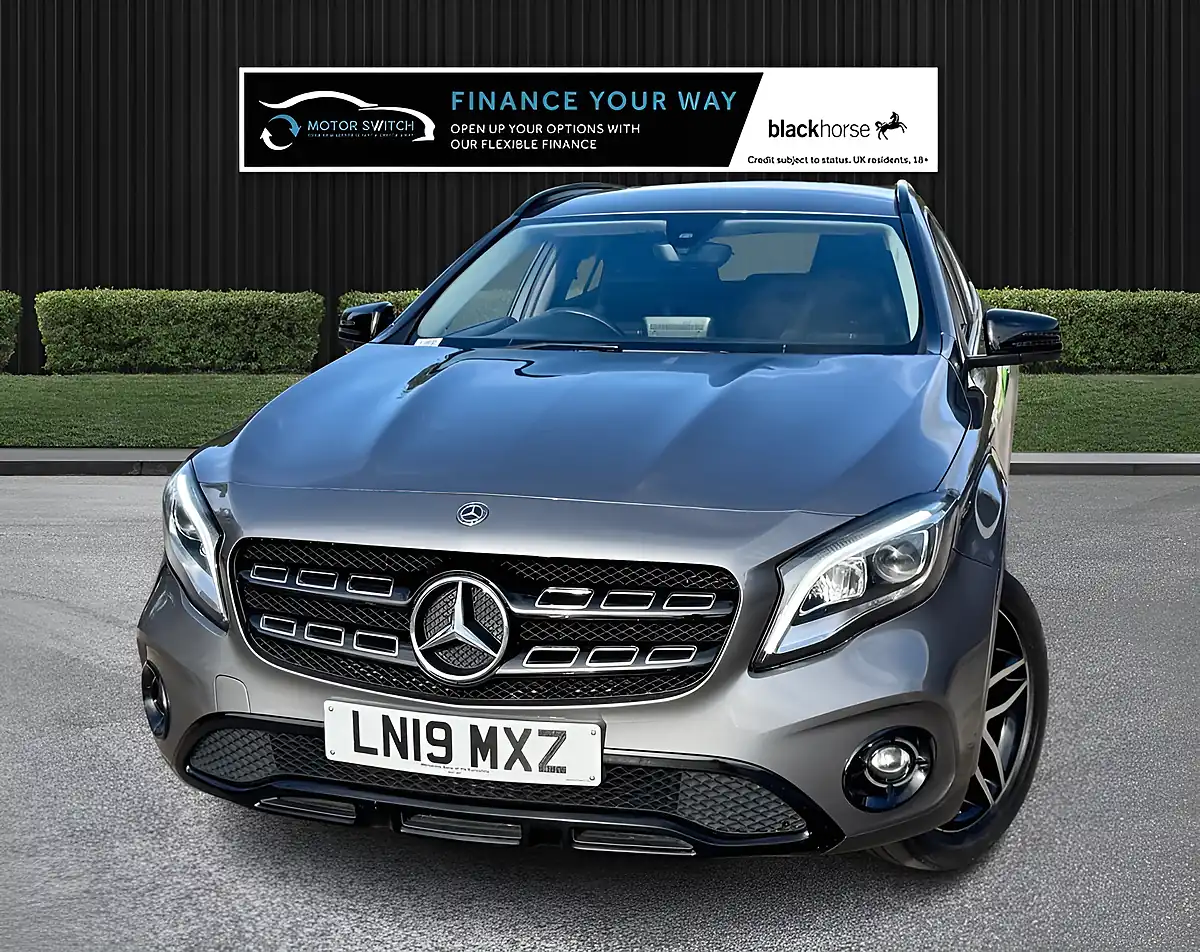 Used 2019 Mercedes-Benz Gla Urban Edition Grey - Interior and Exterior details 6