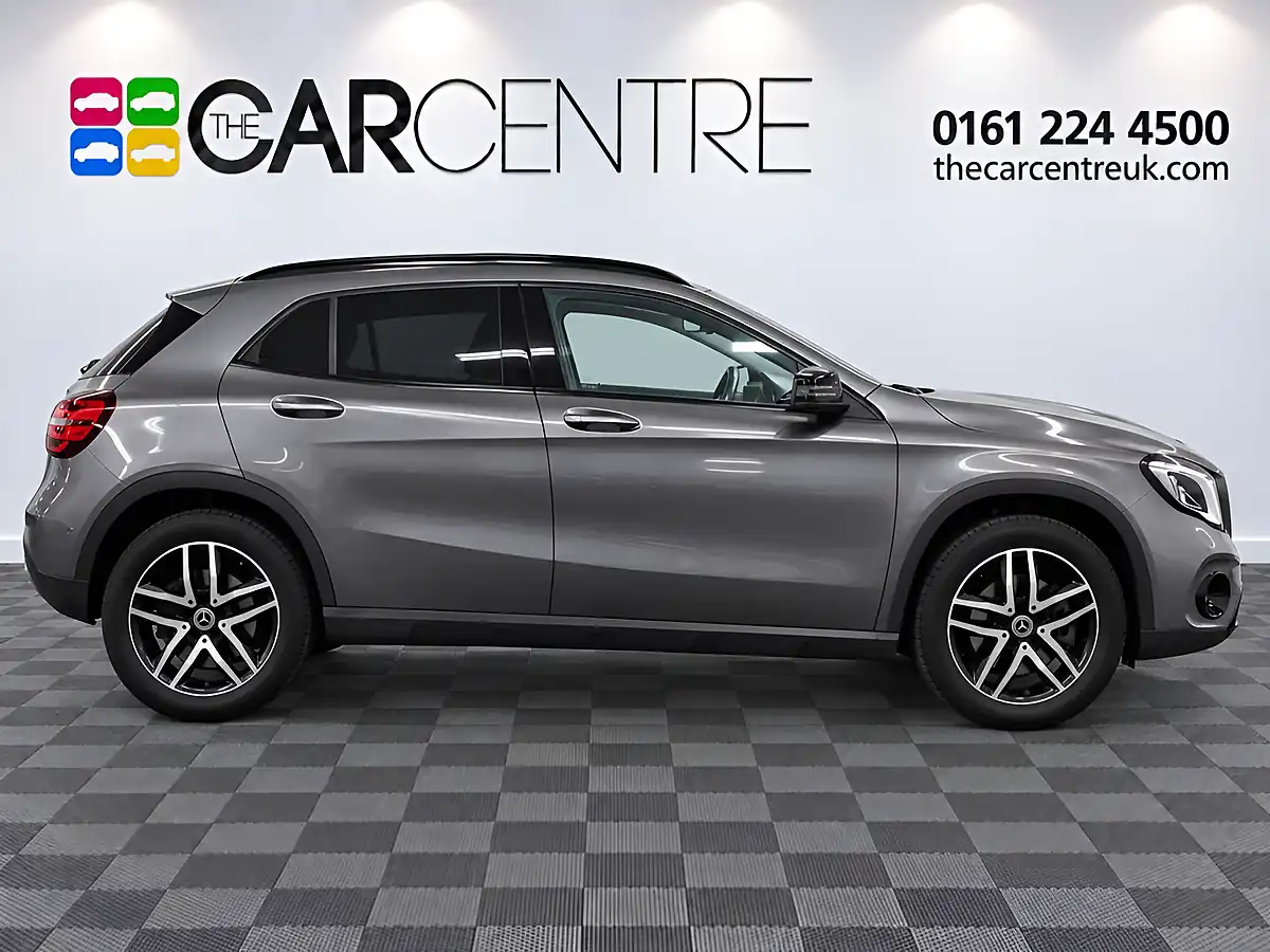 Used 2019 Mercedes-Benz Gla Urban Edition Grey - Interior and Exterior details 3