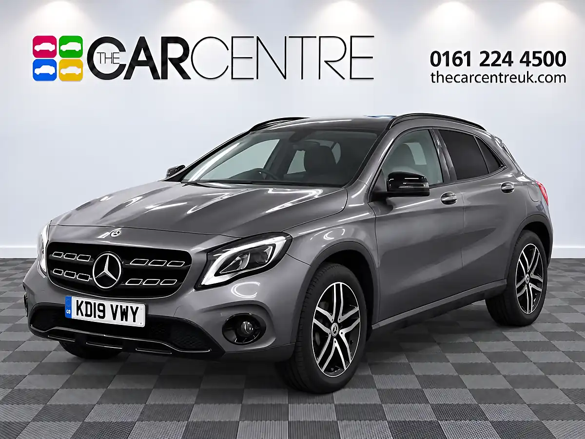Used 2019 Mercedes-Benz Gla Urban Edition Grey - Interior and Exterior details 4