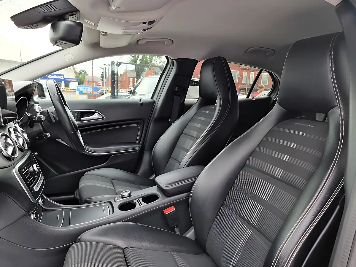 Used 2019 Mercedes-Benz Gla Urban Edition Grey - Interior and Exterior details 10