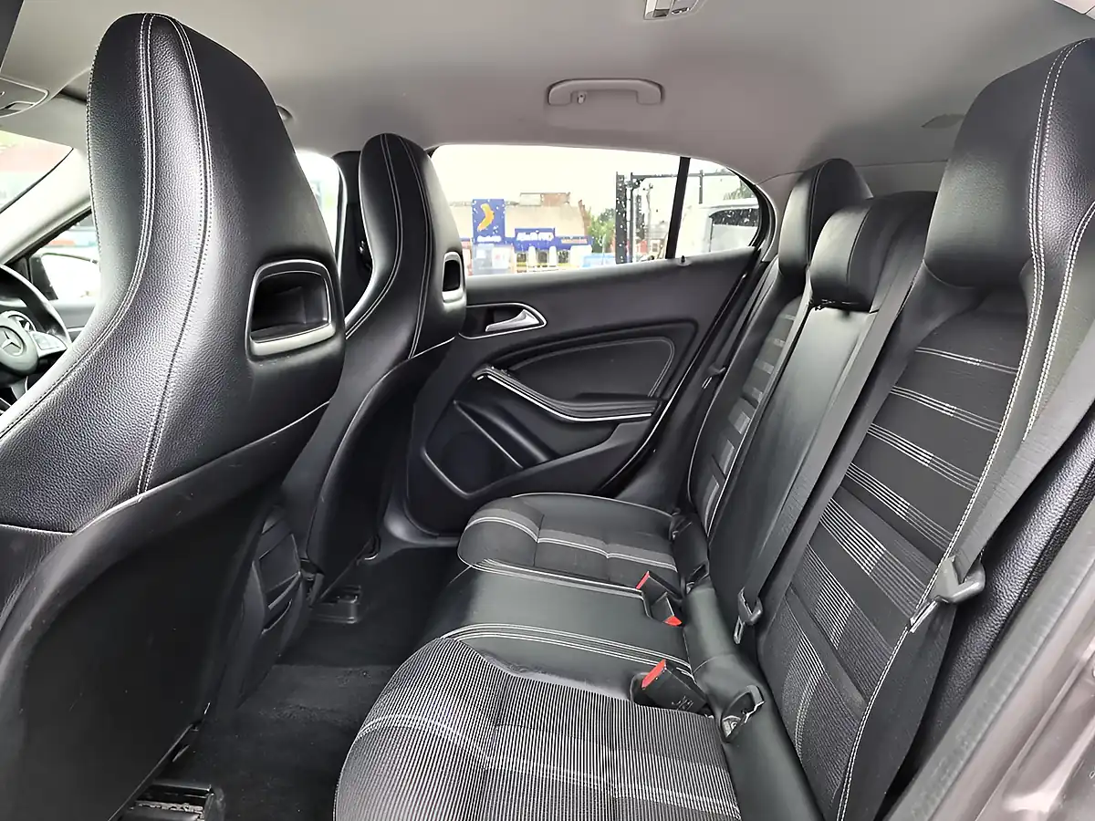 Used 2019 Mercedes-Benz Gla Urban Edition Grey - Interior and Exterior details 17