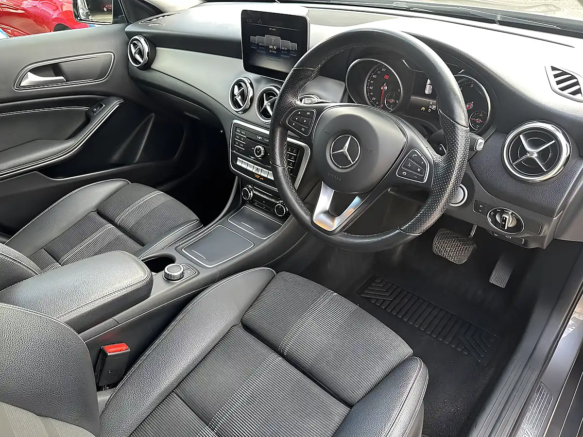 Used 2019 Mercedes-Benz Gla Urban Edition Grey - Interior and Exterior details 20