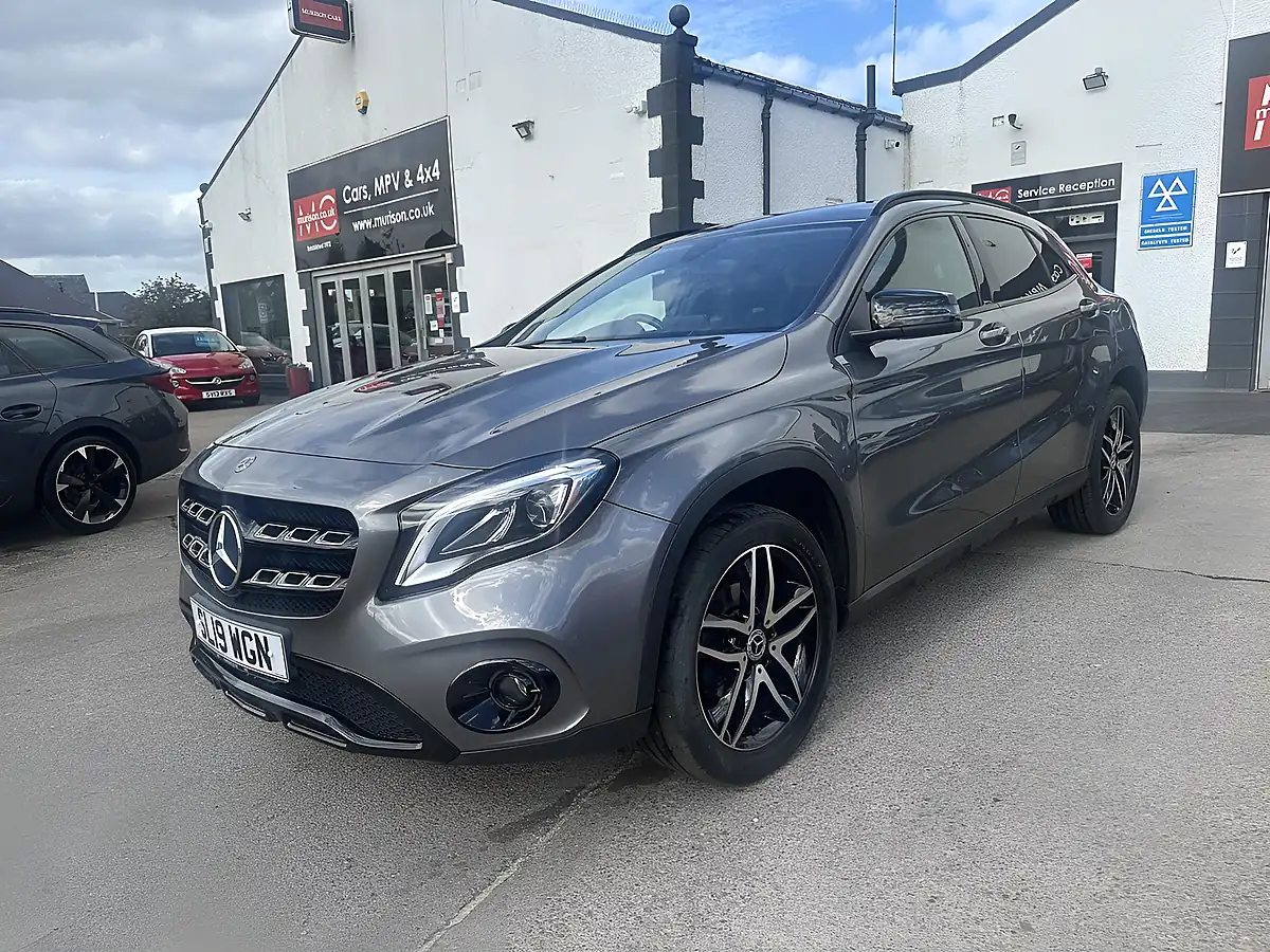 Used 2019 Mercedes-Benz Gla Urban Edition Grey - Interior and Exterior details 5