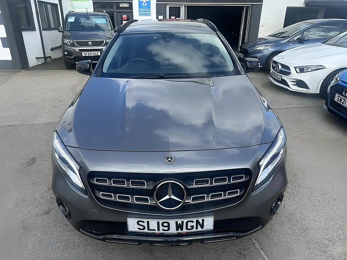 Used 2019 Mercedes-Benz Gla Urban Edition Grey - Interior and Exterior details 9