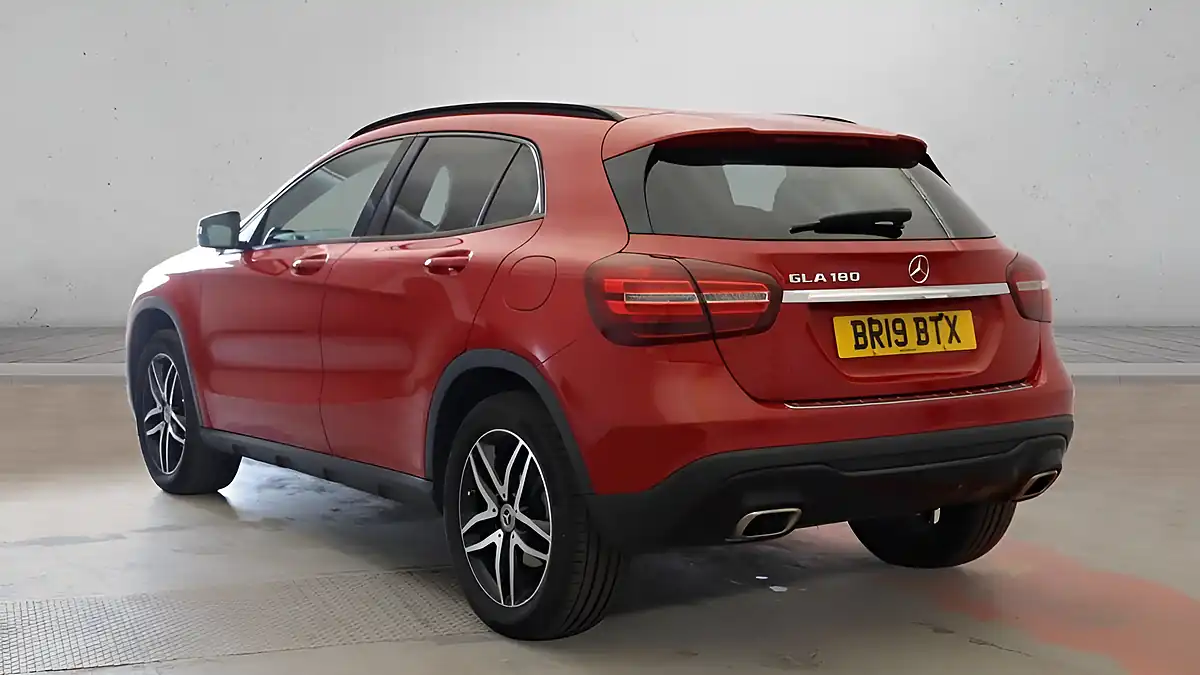 Used 2019 Mercedes-Benz Gla Urban Edition Jupiter Red - Interior and Exterior details 3