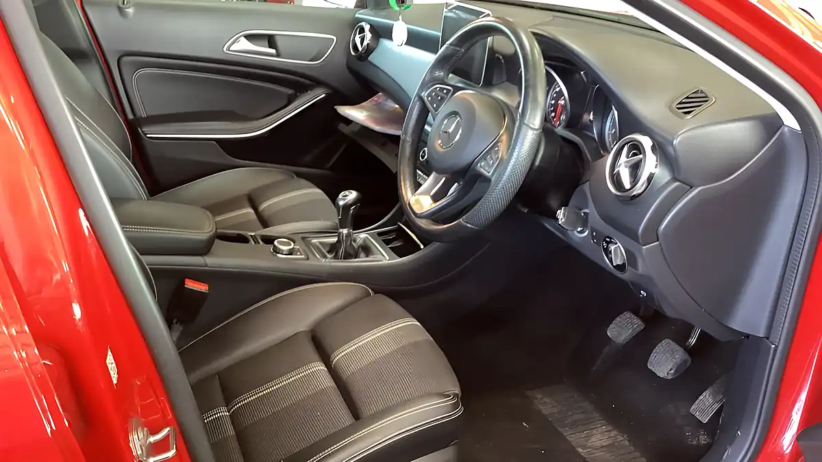 Used 2019 Mercedes-Benz Gla Urban Edition Jupiter Red - Interior and Exterior details 7