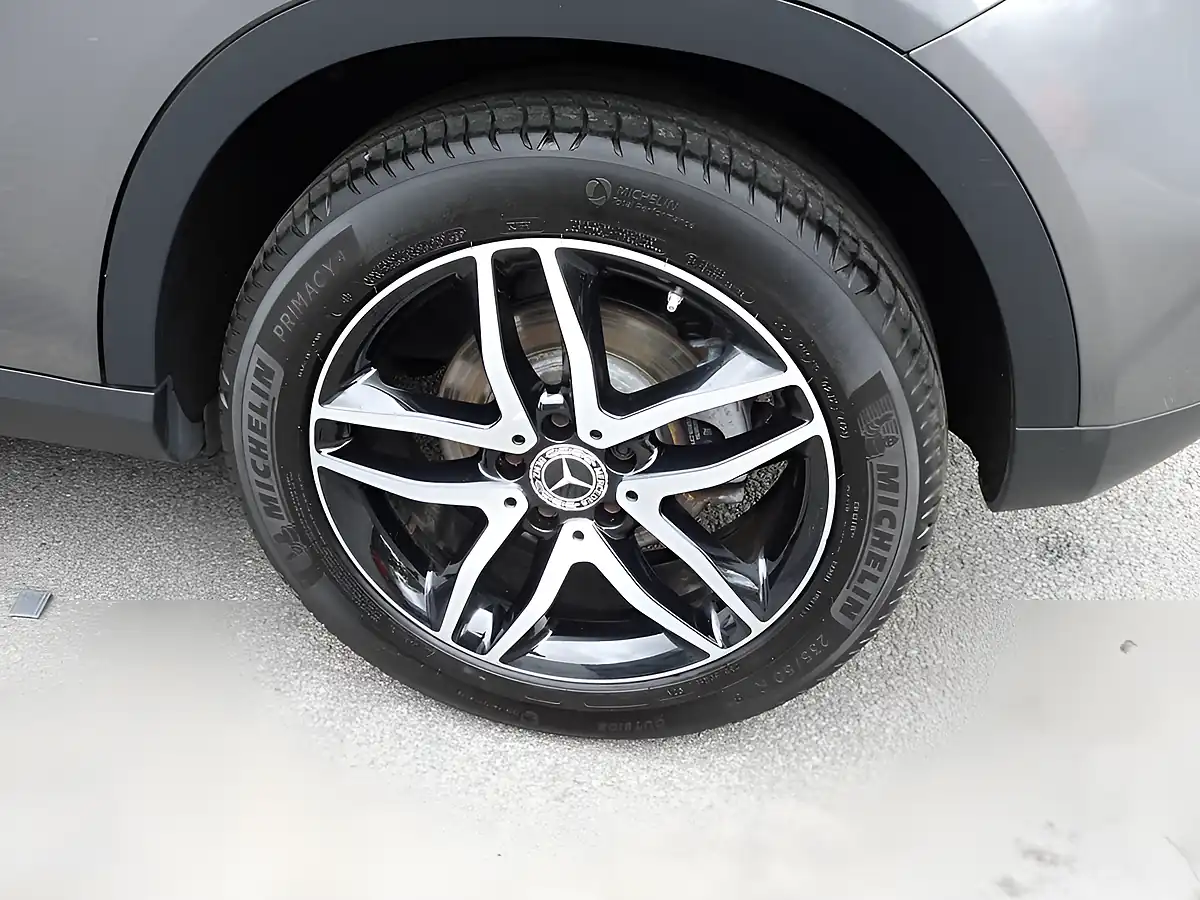 Used 2019 Mercedes-Benz Gla Urban Edition Mountain Grey - Interior and Exterior details 20