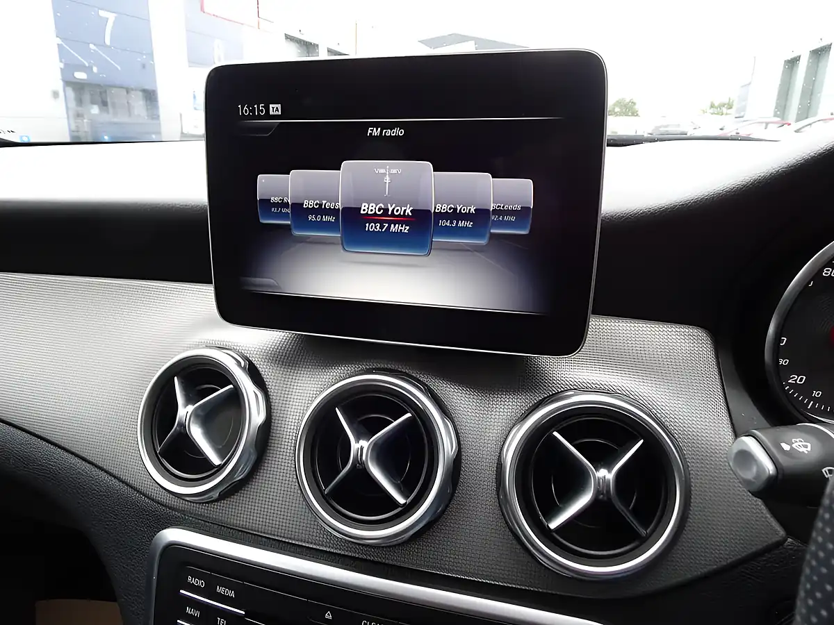 Used 2019 Mercedes-Benz Gla Urban Edition Mountain Grey - Interior and Exterior details 6