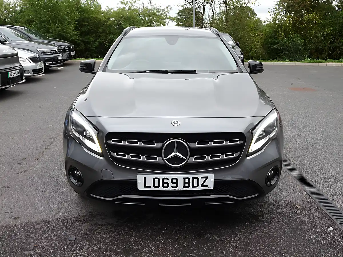 Used 2019 Mercedes-Benz Gla Urban Edition Mountain Grey - Interior and Exterior details 9