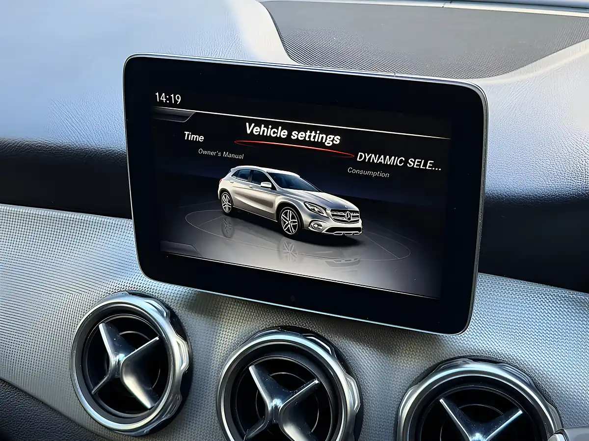Used 2019 Mercedes-Benz Gla Urban Edition Mountain Grey - Interior and Exterior details 15