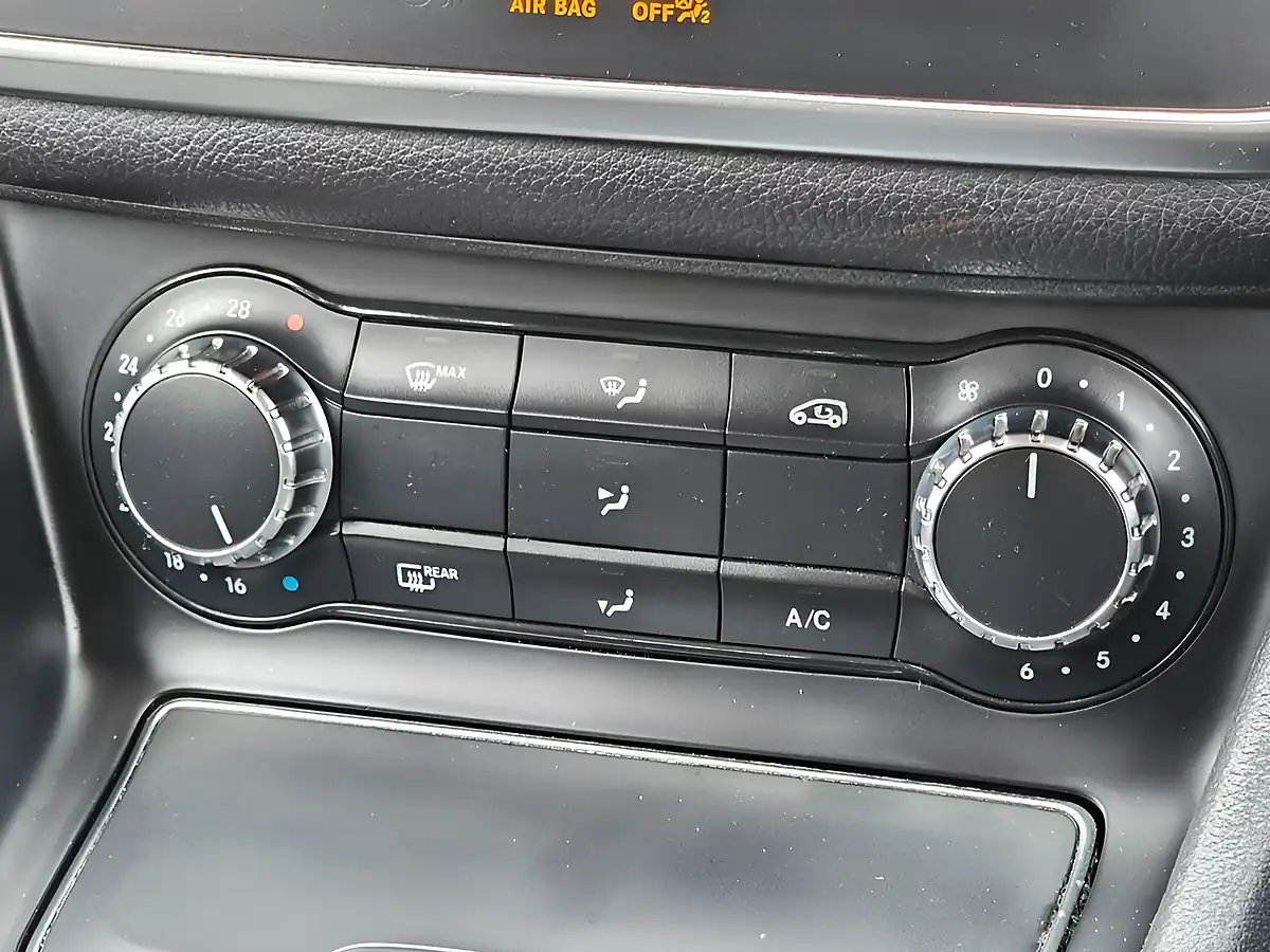 Used 2019 Mercedes-Benz Gla Urban Edition Red - Interior and Exterior details 16