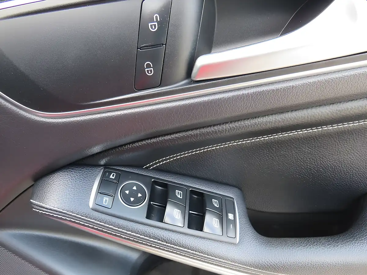 Used 2019 Mercedes-Benz Gla Urban Edition Red - Interior and Exterior details 13